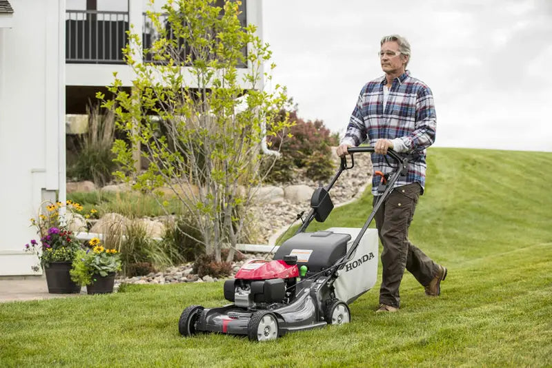 Honda VersaMow 21 in Self-Propelled Hydrostatic Electric Start Lawn Mower - HRX217HZA