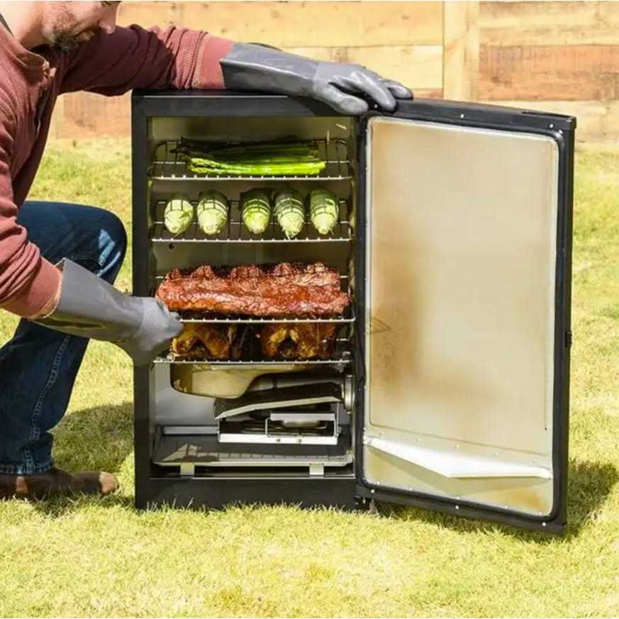 Masterbuilt Digital Electric Smoker, 4 Chrome Coated Racks, 20.47 in. L x 19.88 in. W x 33.27 in. H
