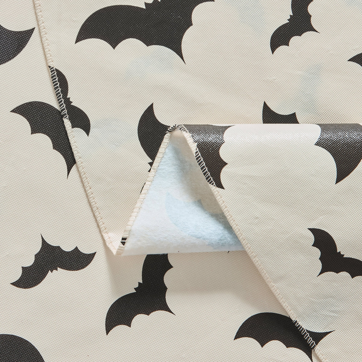 Way To Celebrate Halloween PEVA Tablecloth Indoor & Outdoor Table 70" Round - Bat Toss