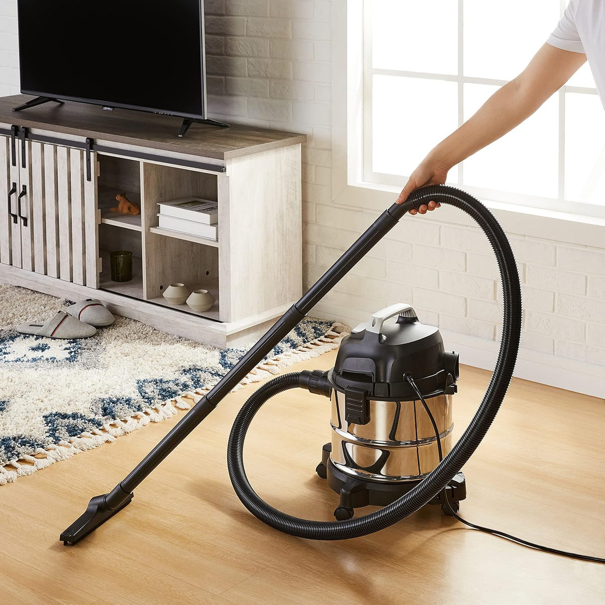 Wet-Dry Vacuum Cleaner, 4-Gallon, 3 Horsepower, Stainless Steel, Gray/Black