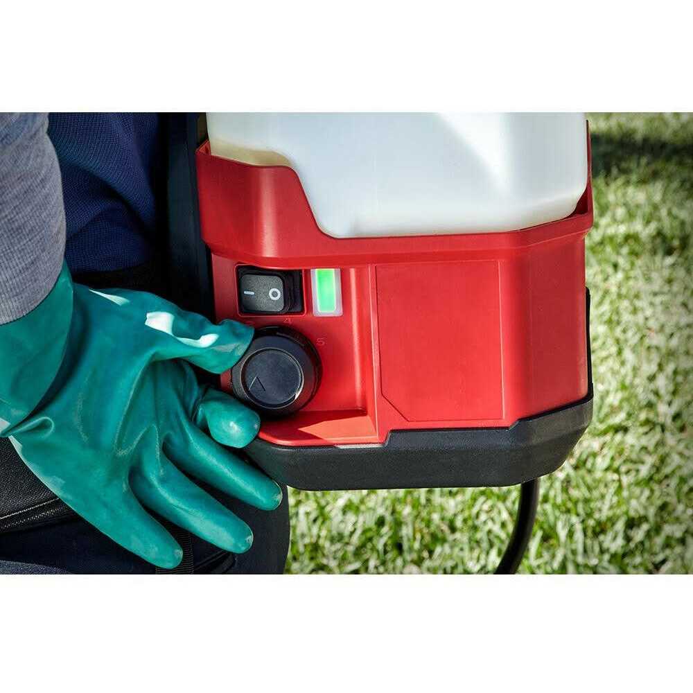 Milwaukee M18 Switch Tank 4 Gallon Backpack Sprayer - 2820-20PS