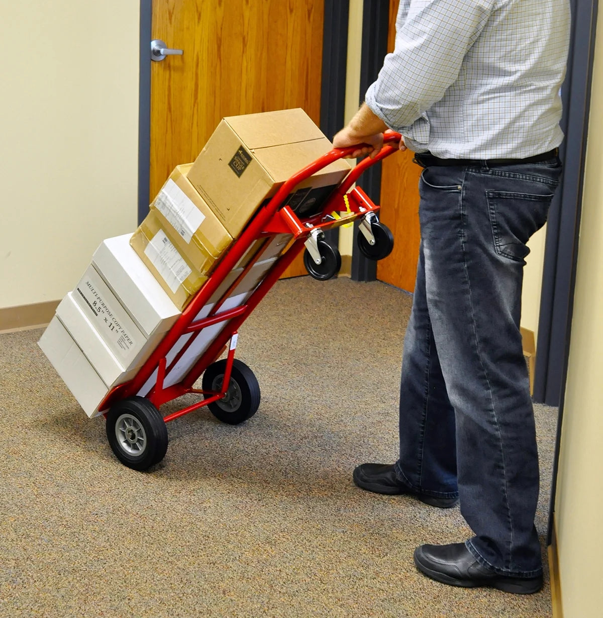 Milwaukee 2-in-1 Convertible Hand Truck, 600 lb Capacity