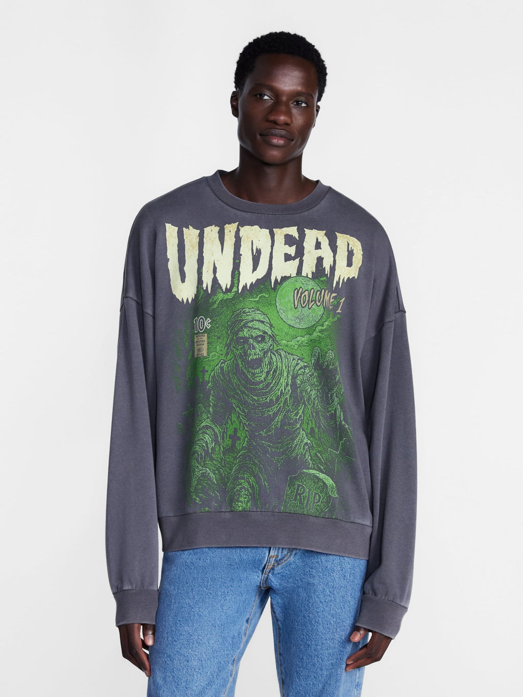 Men's Halloween Back Breaker Graphic Long Sleeve Sweatshirt from Way to Celebrate, Sizes XS-5XB