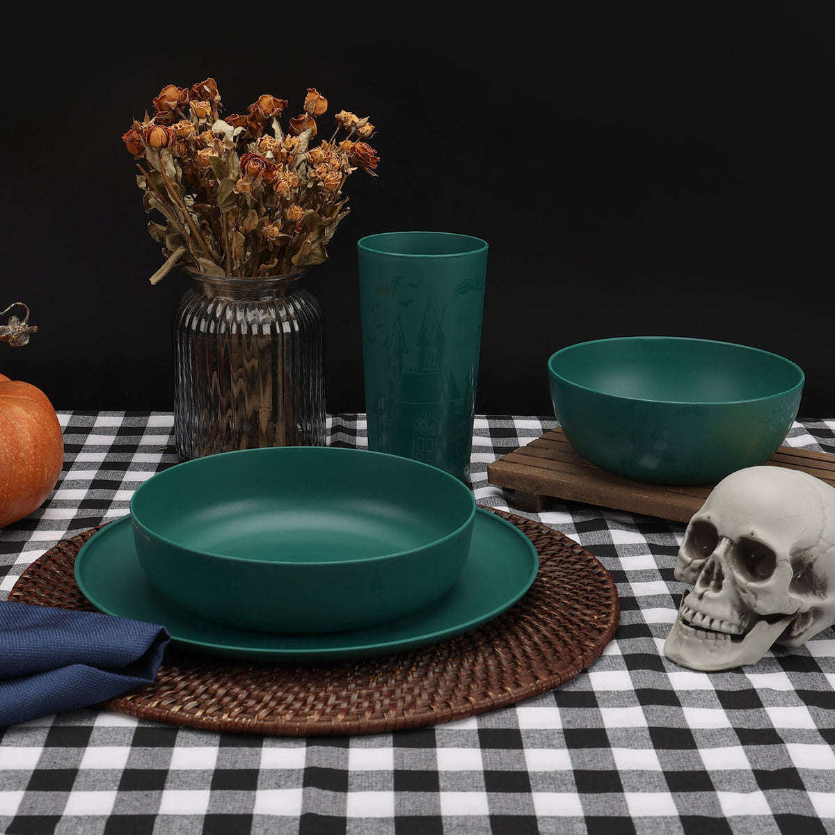 Mainstays 38 Ounce Round Plastic Etched Haunted House Bowl, Teal
