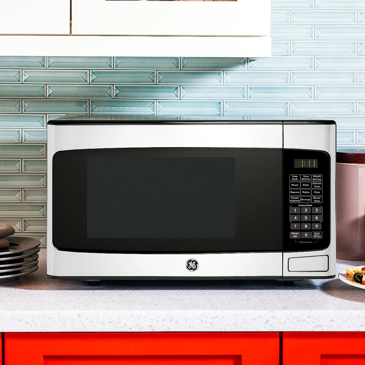 GE 1.1 Cu Ft 950W Stainless Steel Countertop Microwave Oven - GCST11N1WSS