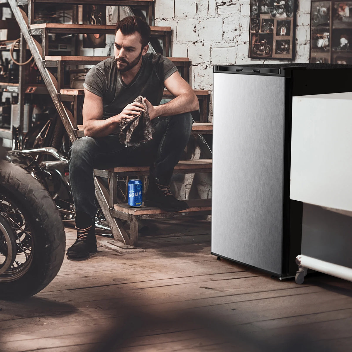 KNDKO 3.2Cu.ft Upright Freezer With Removable Shelves And Adjustable Thermostat - Silver